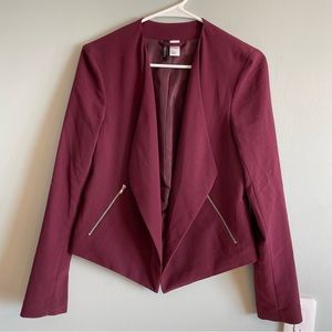 Divided Draped Open-Front Blazer in Burgundy